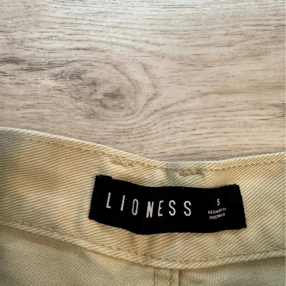 Lioness Beige High Rise Cargo Pants Utility Style Size Small